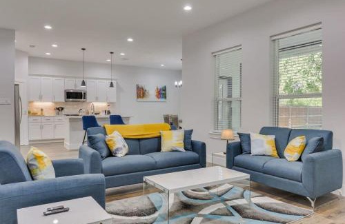 West Dallas House | Modern and Comfortable Home Close to Downtown