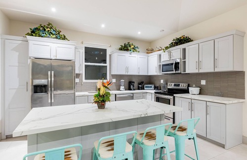 Brasilito House | Modern and contemporary home with private pool-in the Mar Vista gated community!