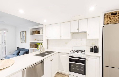 Frewville House | Modern and convenient home with ample amenities
