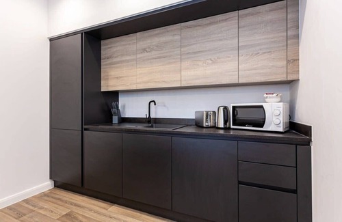Bolton Apartment | Modern and Cosy 1 Bedroom Apartment in Bolton