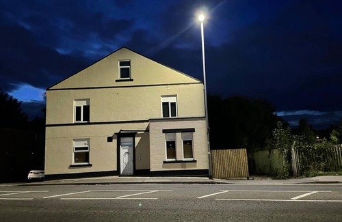 Leeds Apartment | Modern and cosy Apartment in Leeds, England