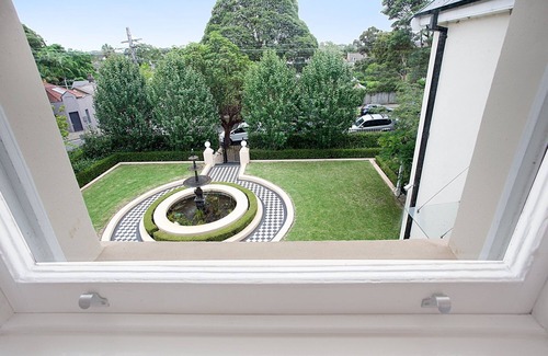 Lewisham Apartment | Modern and Cosy Inner West Apartment