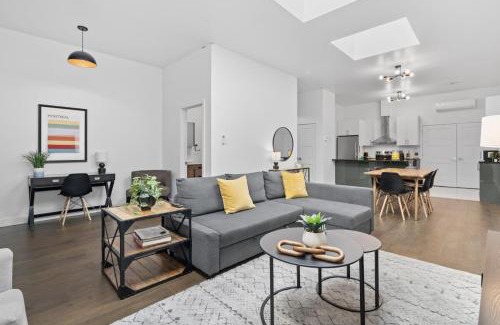 La Petite-Patrie Apartment | Modern and Cozy 2bdr near St-Hubert Plaza