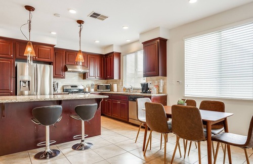 Fremont House | Modern and Cozy. 3bed 3bath. SF Bay Area