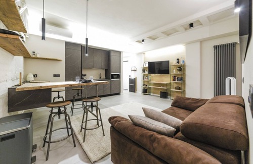 Bullona Apartment | Modern and cozy 56 sqm apartment, ideal for 2 people, located on the -1 floor of a building (NO lift) in "Bullona" area. The property is located in a strategic area, just a few minutes on foot from “Gerusalemme” and “Domodossola” underground stop