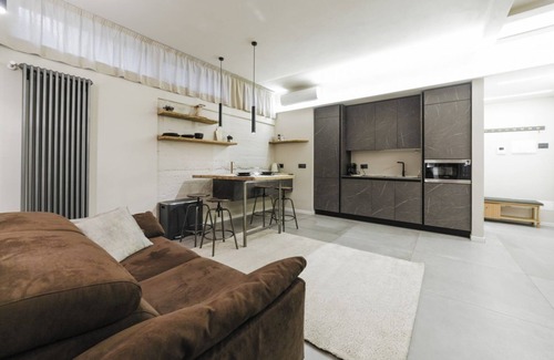 Bullona Apartment | Modern and cozy 56 sqm apartment, ideal for 2 people, located on the -1 floor of a building (NO lift) in "Bullona" area. The property is located in a strategic area, just a few minutes on foot from “Gerusalemme” and “Domodossola” underground stop