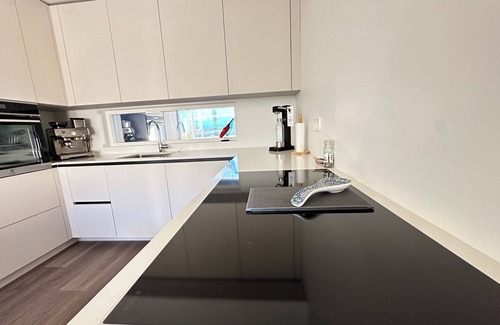 Garðabær Apartment | Modern and Cozy apartment in the city, next to Heiðmörk nature reserve.