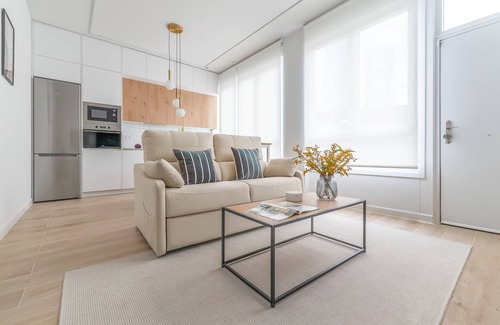 Cotos Apartment | Modern and cozy apartment in the Castellana neighborhood