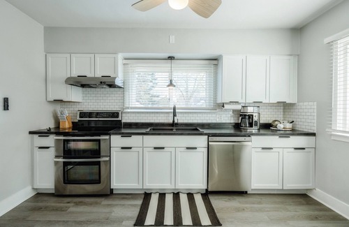 Holland House | Modern and Cozy Home close to Downtown Holland
