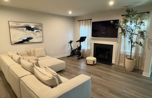 Bel Air House | Modern and Cozy Home in Bel Air with a Home Office and Fireplace