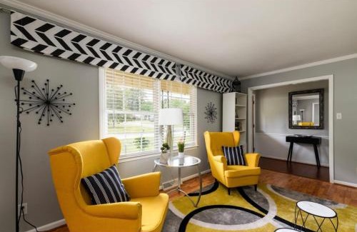 Greensboro House | Modern and Cozy Home-Near Everything-Entire Place