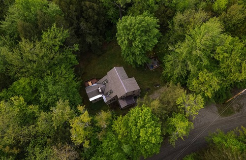 Jamaica Cabin | Modern and Cozy retreat minutes from Stratton mt.