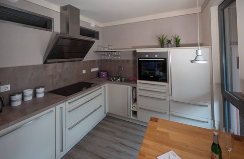 Plau am See Apartment | Modern and cozy vacation apartment in the Stietz-Villa. Pet friendly