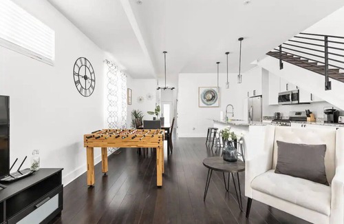 Fountain Square House | Modern and Fun 4BR+ Pool Table in Fountain Square