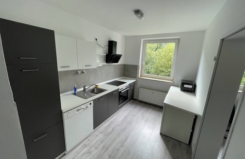 Luenen Condo | Modern and furnished apartment!