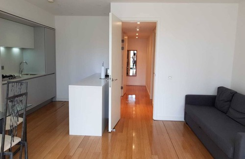 Laurieston Apartment | Modern and luxurious 1 bedroom flat in Quarter-Mile development