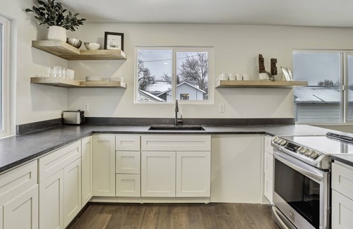 Midvale House | Modern and Luxurious House between Cottonwood Canyons