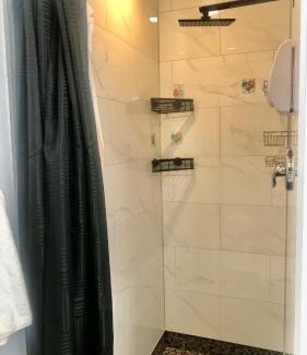 Northwest Edmonton Villa | Modern and luxury 3500 sq feet house jetted tub over 10000 sq feet lot