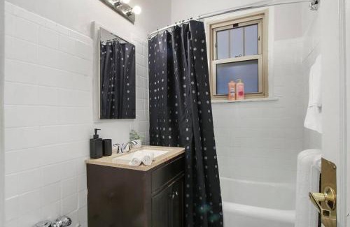 Hyde Park Apartment | Modern and Minimalist Studio Apartment - Bstone 105 and 108 rep