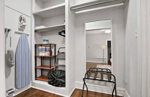 Hyde Park Apartment | Modern and Minimalist Studio Apartment - Bstone 105 and 108 rep