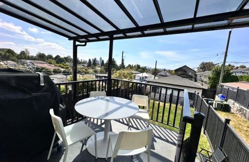 Hastings Apartment | Modern and New house near PNE with Big Garden and Free Parking