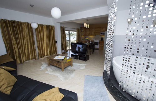 Sliema Apartment | Modern and open-plan fun apartment with jacuzzi spa and seaviews of harbour