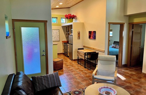 Moab Apartment | Modern and Private House Downtown, 5 minute walk to center of Moab happenings!
