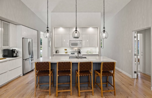 Mission Fields House | Modern and Quiet Dream Getaway