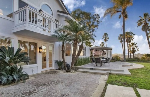 Calabasas House | Modern and relaxing luxury family home in Calabasas