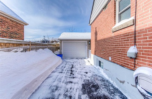 Rosedale House | Modern and Sanitized Large Cottage, Hot Tub, BBQ
