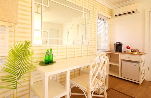 Governor's Harbour House | Modern and spacious villa with private pool with ocean sunset view