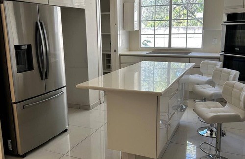 Bosques de las Lomas House | Modern and Spacious room with balcony