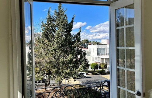 Bosques de las Lomas House | Modern and Spacious room with balcony