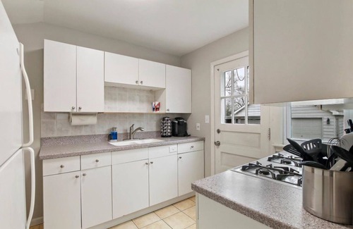 Libertyville Apartment | Modern and Spacious 2-Story