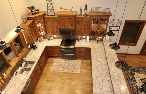 Deadwood Cabin | Modern and spacious cabin nestled along the banks of Elk Creek.