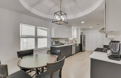 Far North Dallas House | Modern and Spacious Dallas Getaway w/Private Pool