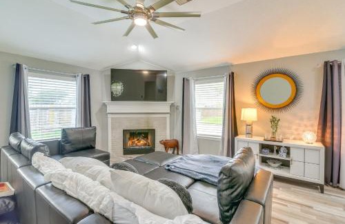 Barker House | Modern and Spacious Family Home with Yard in Houston!