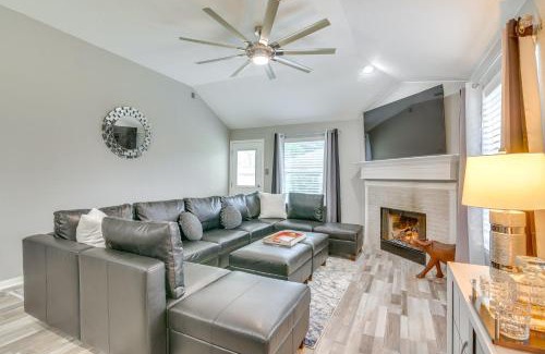 Barker House | Modern and Spacious Family Home with Yard in Houston!