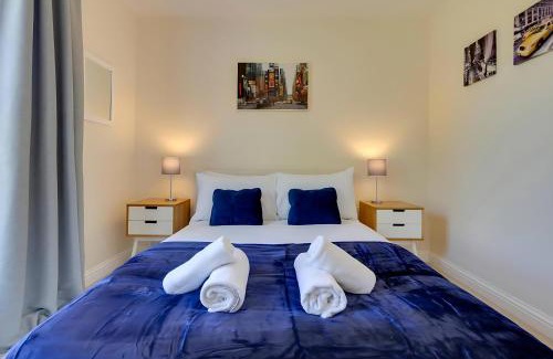 Cambridge House | Modern and Spacious Townhouse with Free Parking Pass the Keys