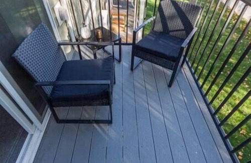 Spokane Valley Apartment | Modern and Stylish, KING bed, Wifi, FREE Parking!
