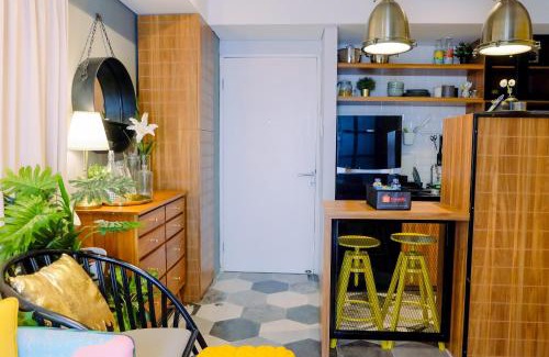 Cipulir Apartment | Modern and Stylish 2BR Pakubuwono Terrace Apartment By Travelio