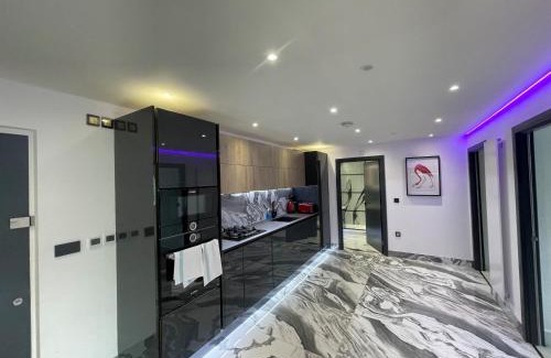 Maidenhead Apartment | Modern and Stylish Penthouse Apartment next to Maidenhead Golf Course