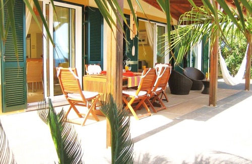 Campo de Baixo House | Modern and sunny beach house with porch, barbecue and panoramic sea views