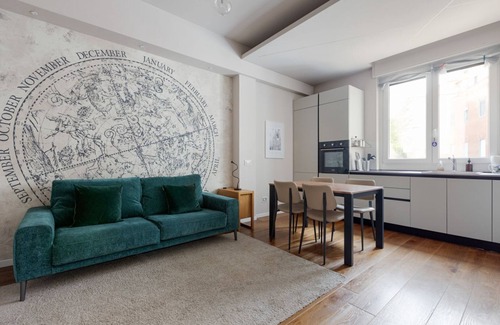 Bullona Apartment | Modern and welcoming 80m2 apartment, ideal for 4 people, located on the mezzanine floor of a building (NO lift) in the Bullona area. The property is located in a strategic area, a few minutes walk from the “Gerusalemme” and “Domodossola” metro st