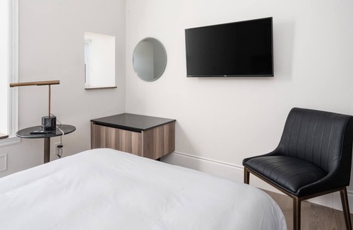 Latin Quarter Apartment | Modern and well-equipped room on Saint-Denis