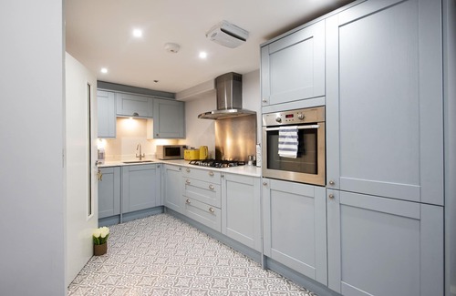 Leamington Spa House | Modern Apartment in Leamington Spa City centre