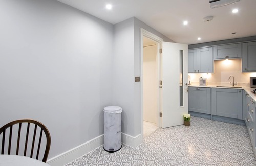 Leamington Spa House | Modern Apartment in Leamington Spa City centre
