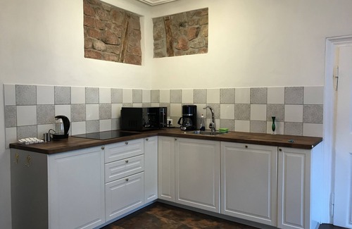 Rhodt unter Rietburg Apartment | Modern apartment in a renovated 18th century historic landmark