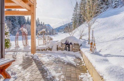 Grundau Apartment | Modern apartement, only 450m to the ski lift