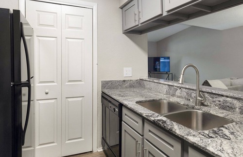 Altamonte Springs Apartment | Modern Apartment in Prime Location (ID9622X63)